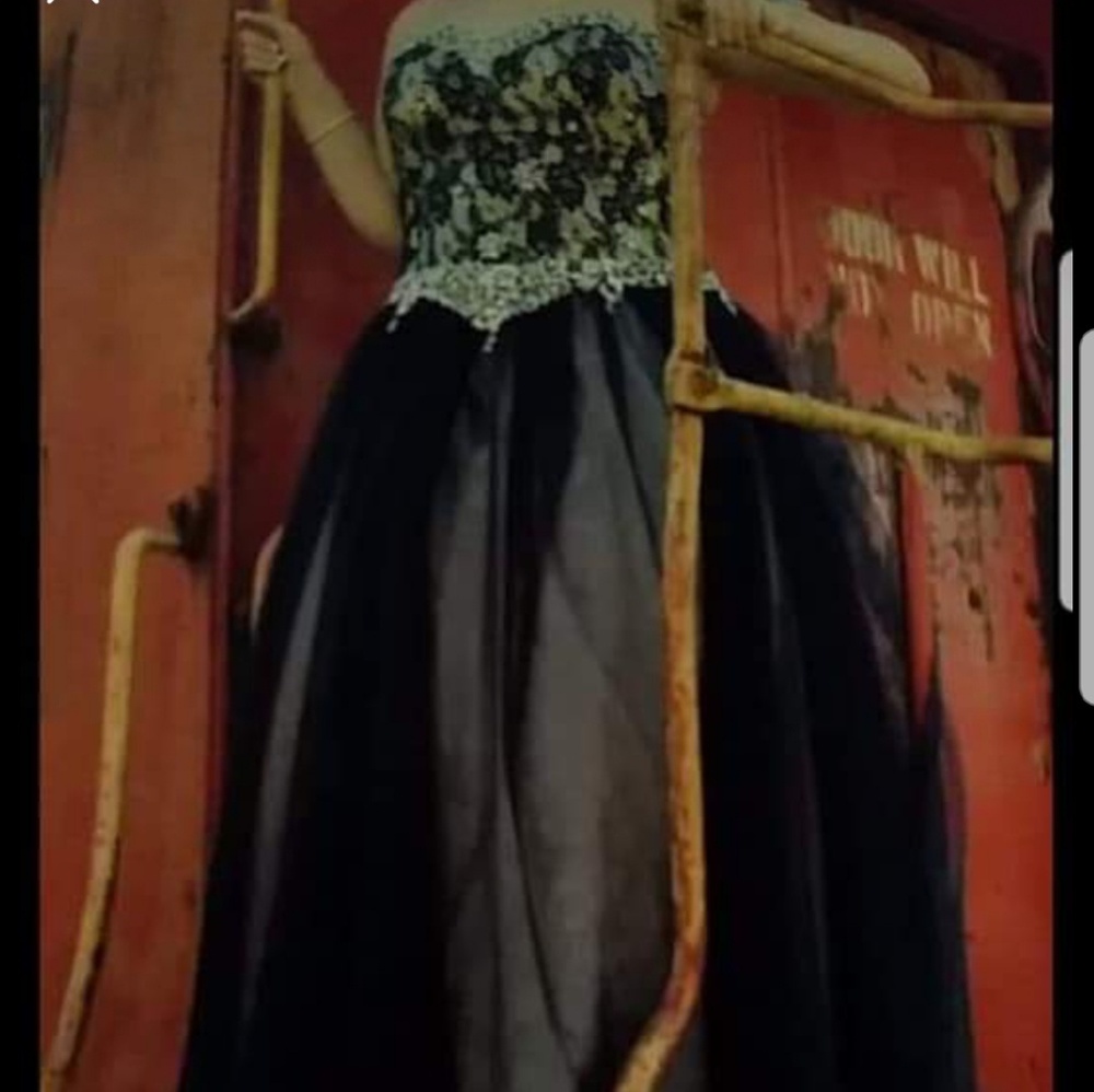ball gown - Picture 2 of 2